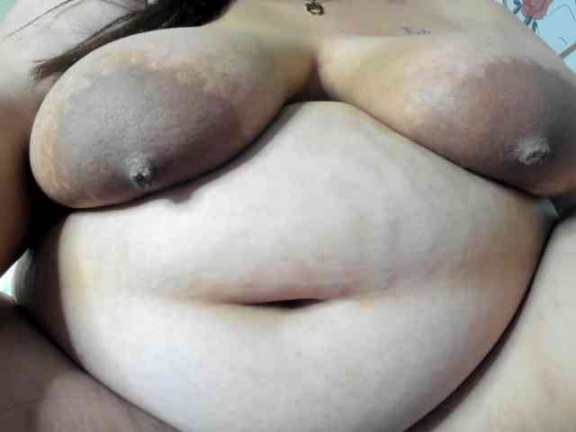 AlondraZaens webcam