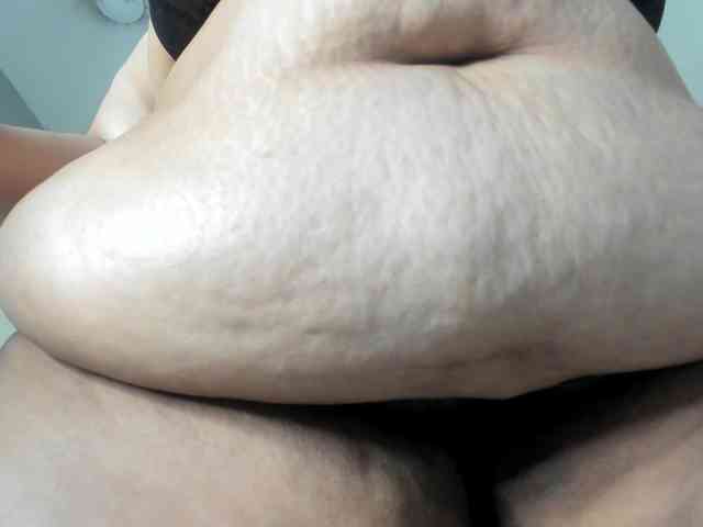 AlondraZaens webcam