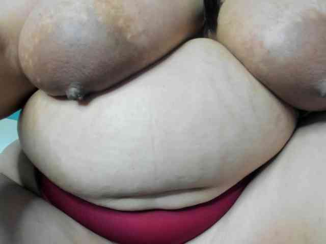 AlondraZaens webcam