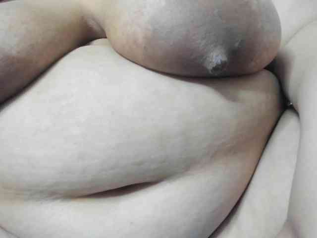 AlondraZaens webcam