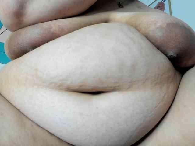 AlondraZaens webcam