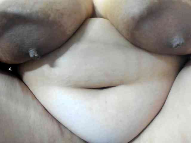 AlondraZaens webcam