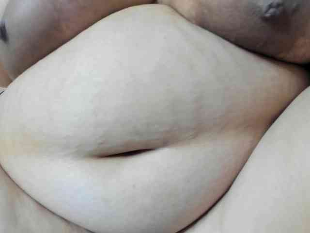 AlondraZaens webcam
