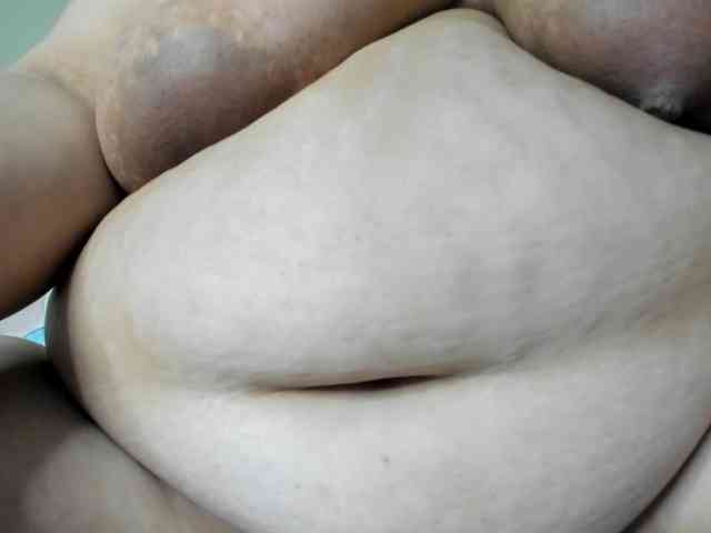 AlondraZaens webcam