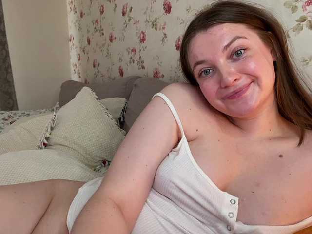  IamLovenda chat room
