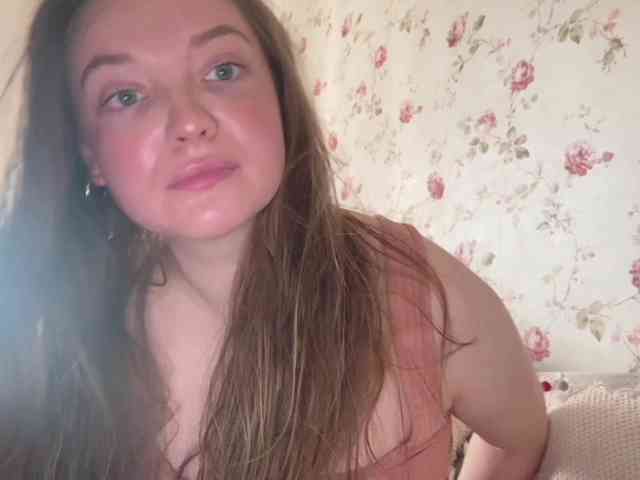 IamLovenda webcam