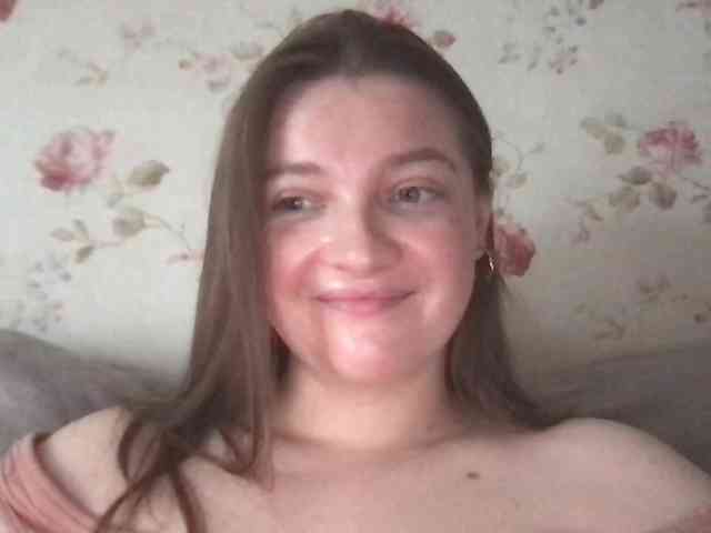IamLovenda webcam