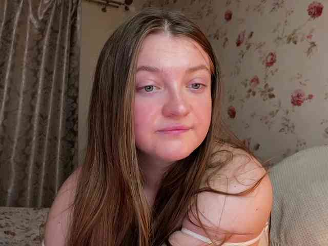 IamLovenda webcam
