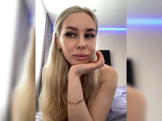 Lovensesgirl live on cam