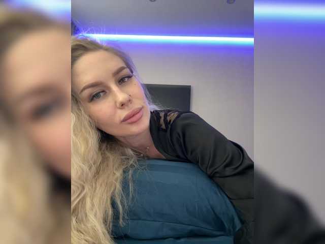 Lovensesgirl's BongaCams show and profile
