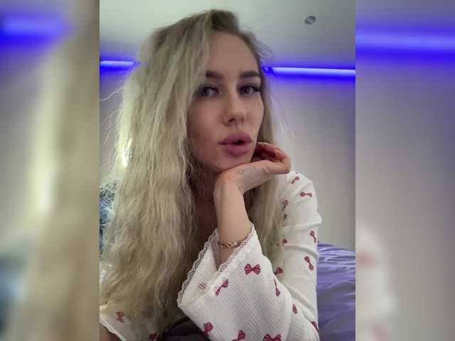 Lovensesgirl's BongaCams show and profile