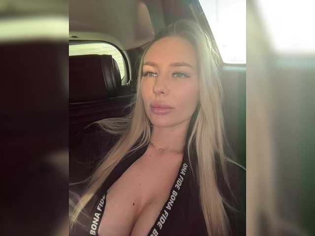 Lovensesgirl's BongaCams show and profile