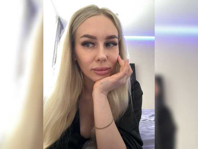 Lovensesgirl's BongaCams show and profile