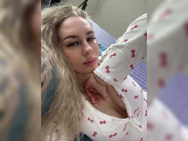 Lovensesgirl's BongaCams show and profile