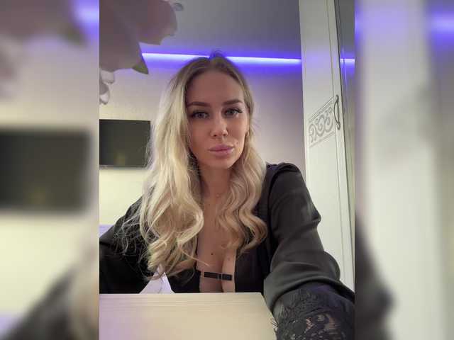 Lovensesgirl's BongaCams show and profile