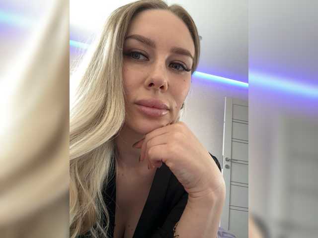 Lovensesgirl's BongaCams show and profile