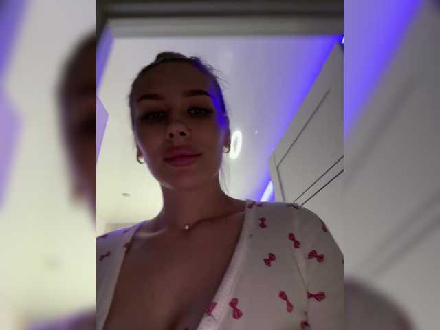 Lovensesgirl's BongaCams show and profile