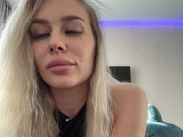 Lovensesgirl's BongaCams show and profile