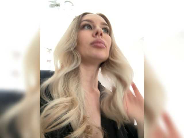 Lovensesgirl's BongaCams show and profile