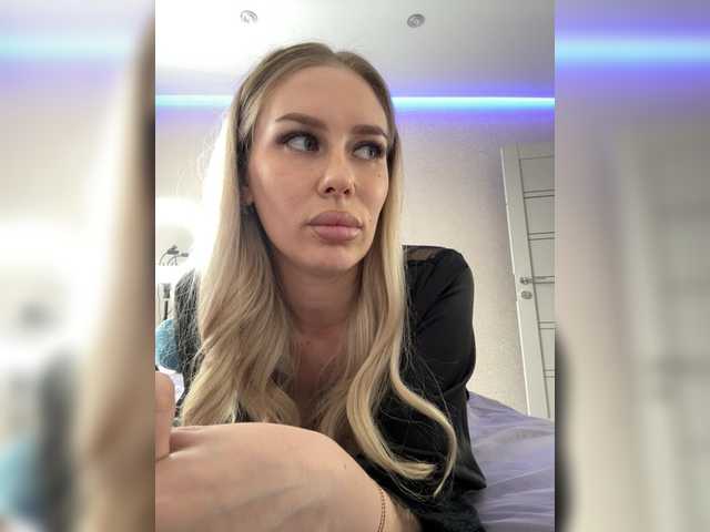 Lovensesgirl's BongaCams show and profile