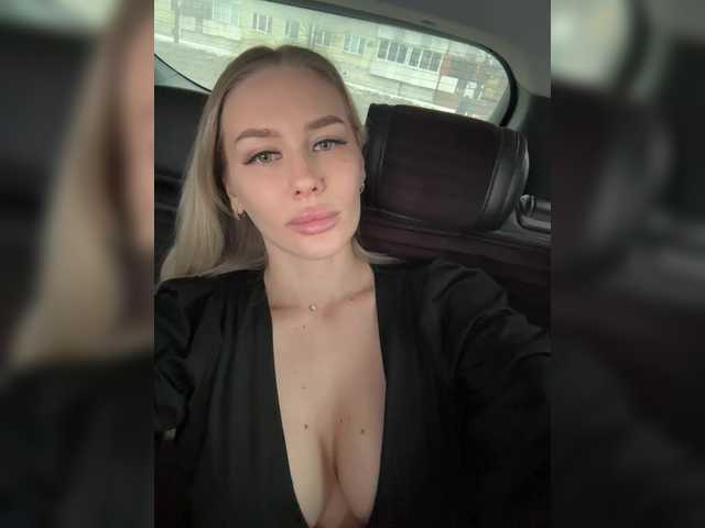 Lovensesgirl's BongaCams show and profile