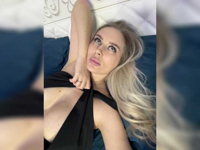 Lovensesgirl live cam