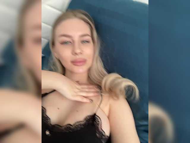 Lovensesgirl's BongaCams show and profile