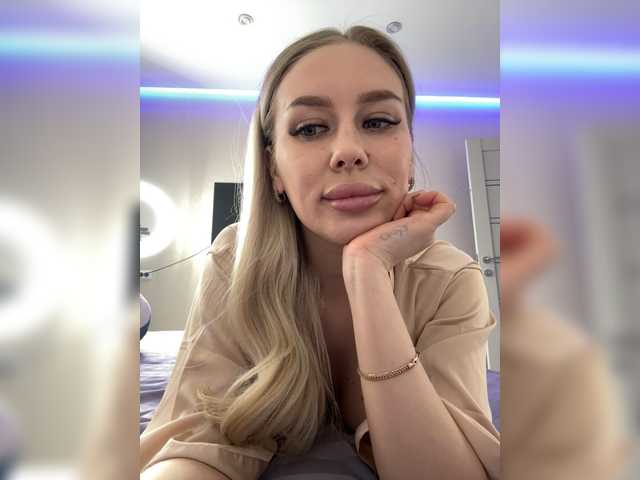 Lovensesgirl's BongaCams show and profile