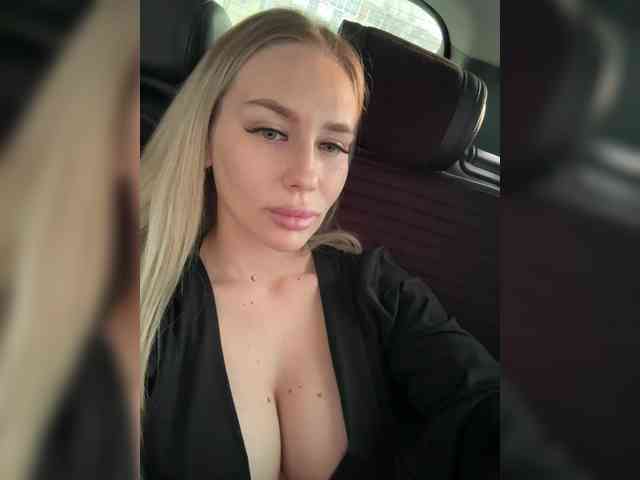 Lovensesgirl Live Webcam on BongaCams