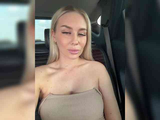 Lovensesgirl's webcam live show