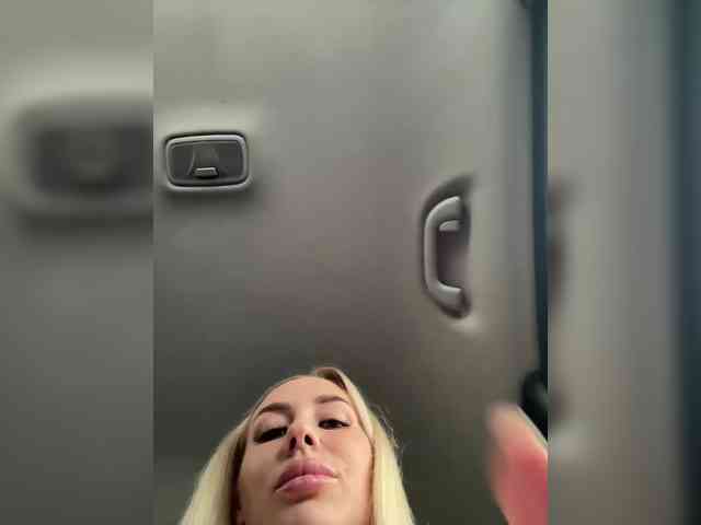 Lovensesgirl's webcam live show