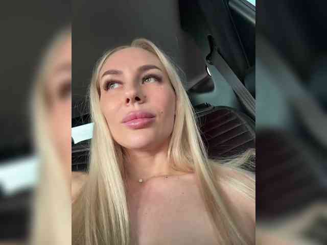 Lovensesgirl's webcam live show