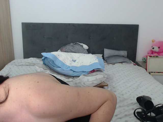 Natalyaredd's BongaCams show and profile