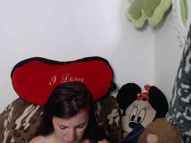 Natalyaredd webcam