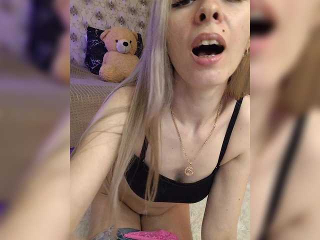 Darina24's BongaCams profile