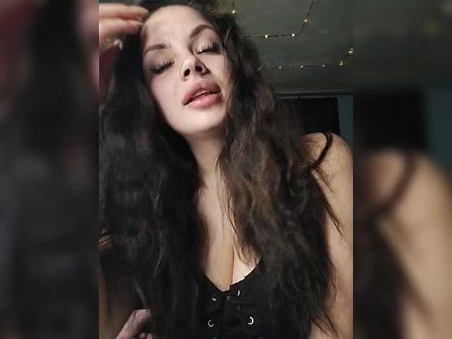 Sweet-Candy88's BongaCams show and profile