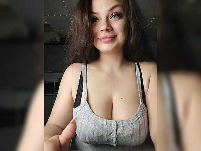 Sweet-Candy88's BongaCams show and profile