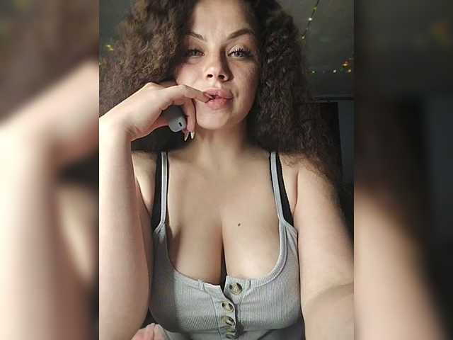 Sweet-Candy88's BongaCams show and profile