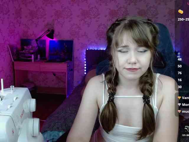 free nude cam Luucy