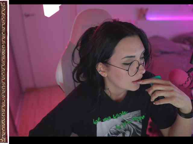 MalinaBo0m webcam