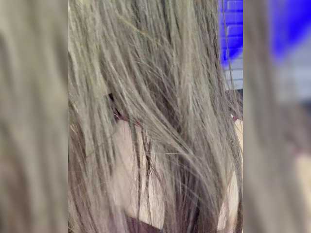 Jade8887's BongaCams show and profile