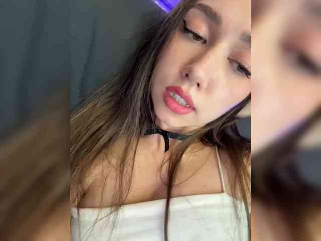Jade8887 webcam
