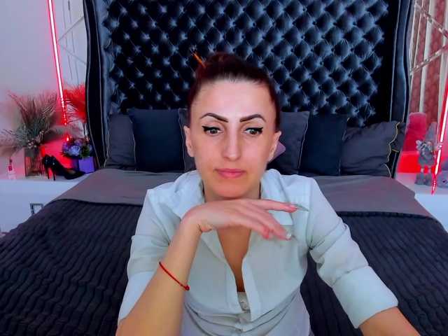 RebecaDiamond's BongaCams show and profile