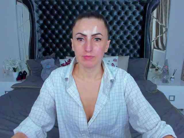 RebecaDiamond webcam