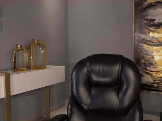 AbellaCroft's BongaCams show and profile