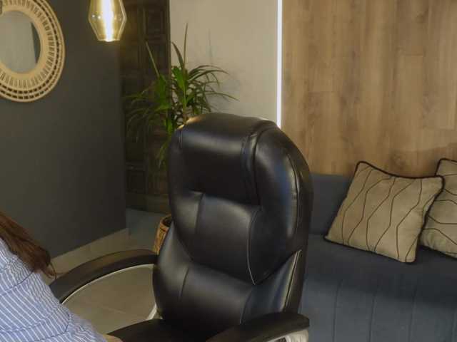 AbellaCroft's BongaCams show and profile