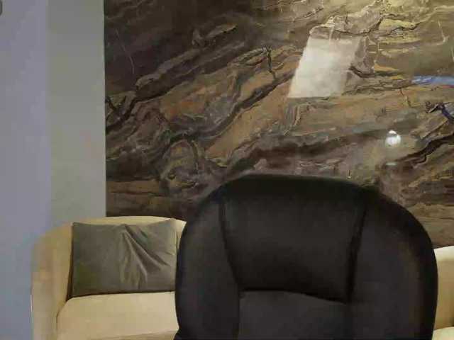 AbellaCroft's BongaCams show and profile