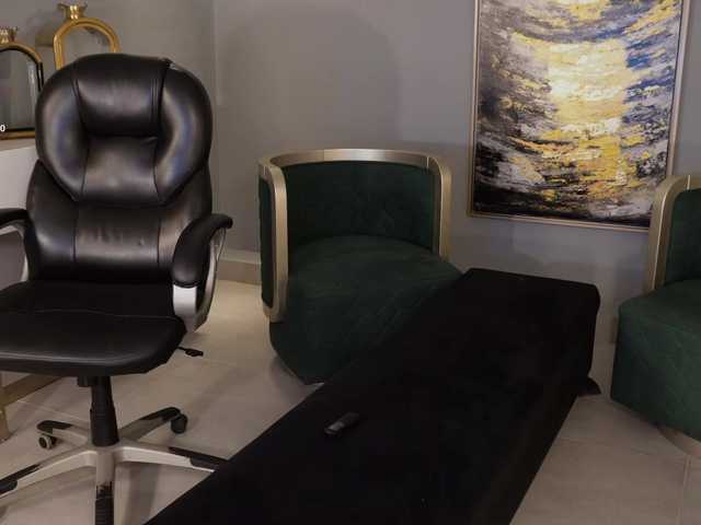 AbellaCroft's BongaCams show and profile