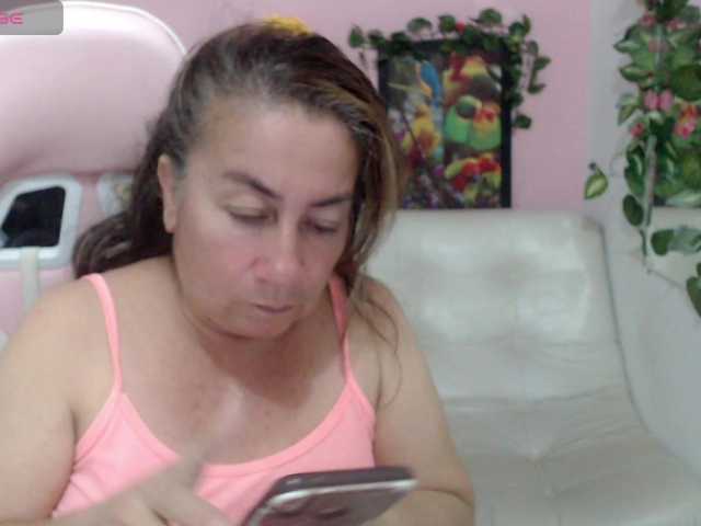 Evil-neighbor from BongaCams is Freechat