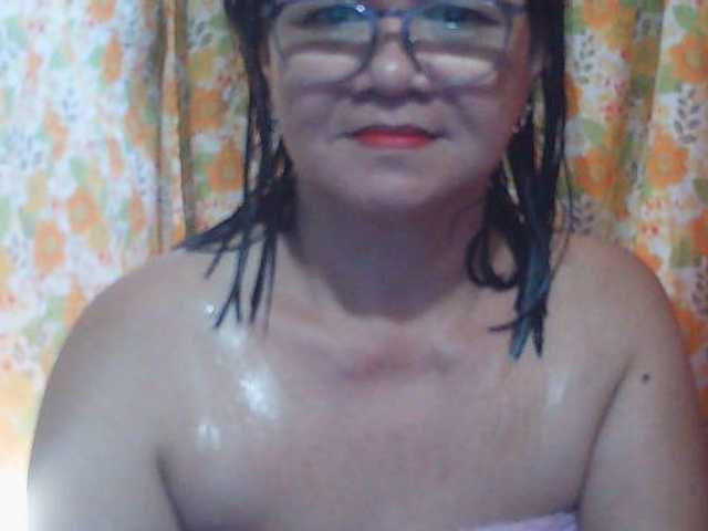 sexxyicee69's BongaCams show and profile